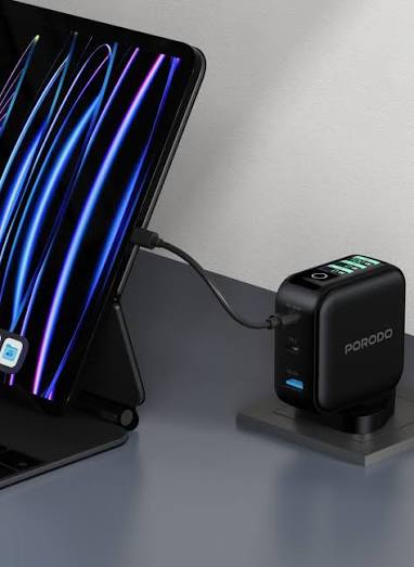 Porodo Nexora 100W 3-Port Wall Charger with LCD Display - W Stooore